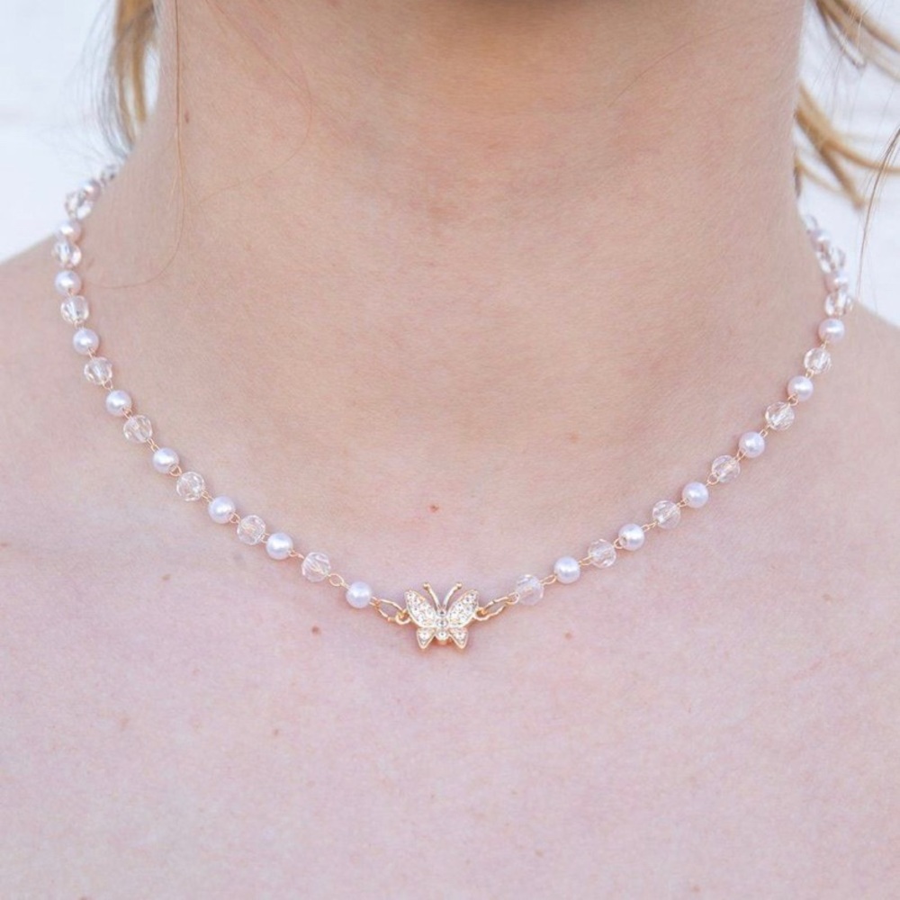 Rare Brandy Melville Pearl Butterfly Necklace